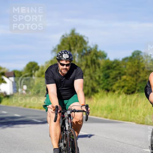 31.08.2025 - Elbe Triathlon Hamburg Michael Burmester http://msf.ph/oto/8665205 31.08.2025 09:28:36 Radfahren 337, 363, 414, 486, 588 meine-sportfotos.de