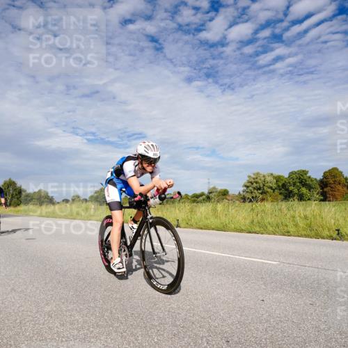 31.08.2025 - Elbe Triathlon Hamburg Michael Burmester http://msf.ph/oto/8665252 31.08.2025 10:07:00 Radfahren 482, 764, 849, 879, 895, 926 meine-sportfotos.de
