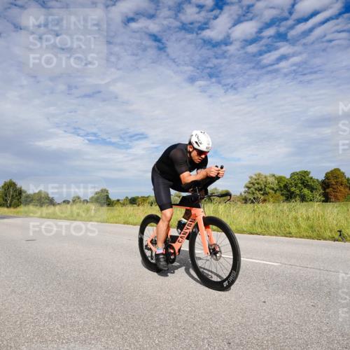 31.08.2025 - Elbe Triathlon Hamburg Michael Burmester http://msf.ph/oto/8665262 31.08.2025 10:07:10 Radfahren 687, 812, 863 meine-sportfotos.de