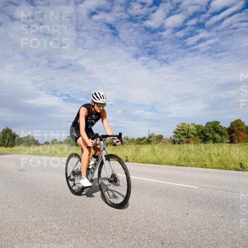 31.08.2025 - Elbe Triathlon Hamburg Michael Burmester http://msf.ph/oto/8665267 31.08.2025 10:07:16 Radfahren 736, 788, 812 meine-sportfotos.de