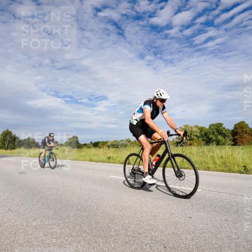 31.08.2025 - Elbe Triathlon Hamburg Michael Burmester http://msf.ph/oto/8665293 31.08.2025 10:07:42 Radfahren 747, 752, 900 meine-sportfotos.de