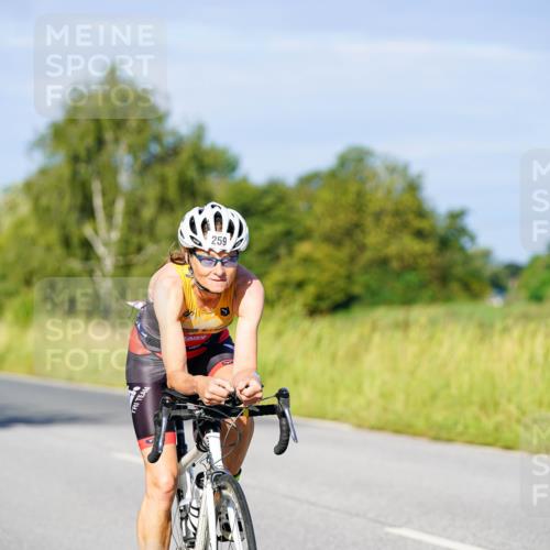 31.08.2025 - Elbe Triathlon Hamburg Michael Burmester http://msf.ph/oto/8665294 31.08.2025 09:29:04 Radfahren 216, 259, 359, 360 meine-sportfotos.de