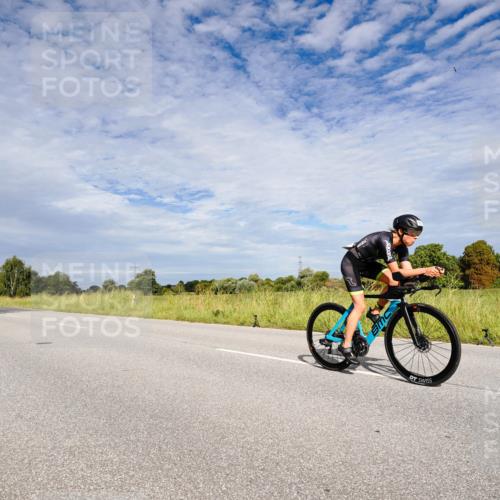 31.08.2025 - Elbe Triathlon Hamburg Michael Burmester http://msf.ph/oto/8665296 31.08.2025 10:07:43 Radfahren 747, 752, 900 meine-sportfotos.de