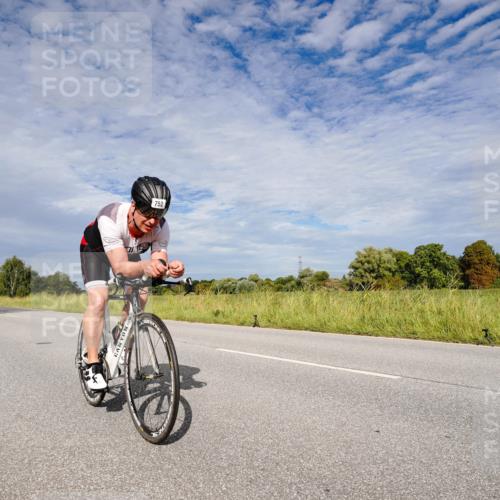 31.08.2025 - Elbe Triathlon Hamburg Michael Burmester http://msf.ph/oto/8665300 31.08.2025 10:07:45 Radfahren 747, 752, 900 meine-sportfotos.de