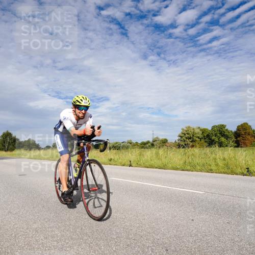 31.08.2025 - Elbe Triathlon Hamburg Michael Burmester http://msf.ph/oto/8665301 31.08.2025 10:07:54 Radfahren 561, 575, 659, 761 meine-sportfotos.de