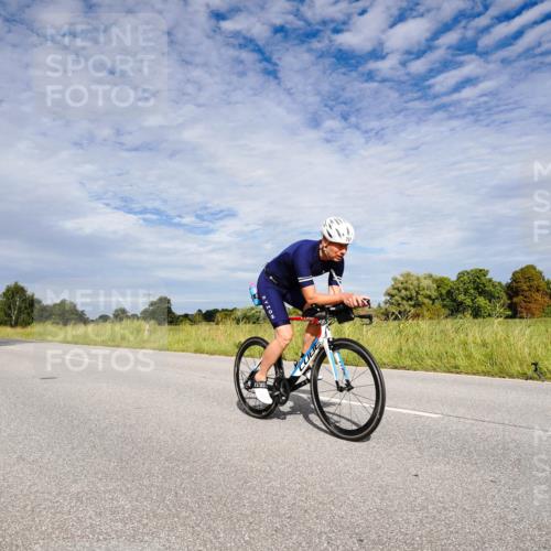 31.08.2025 - Elbe Triathlon Hamburg Michael Burmester http://msf.ph/oto/8665309 31.08.2025 10:08:01 Radfahren 517, 561, 575, 693, 724, 761 meine-sportfotos.de