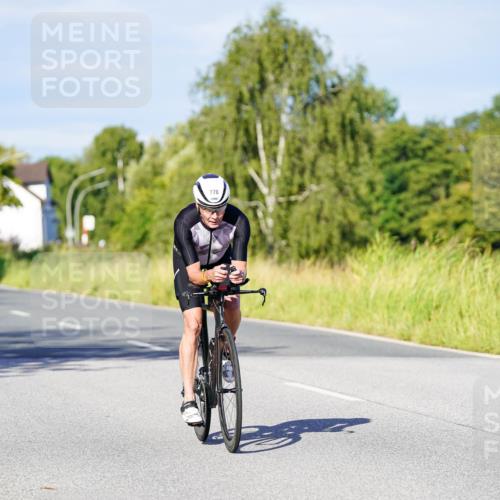 31.08.2025 - Elbe Triathlon Hamburg Michael Burmester http://msf.ph/oto/8665327 31.08.2025 09:29:23 Radfahren 357, 566, 770 meine-sportfotos.de