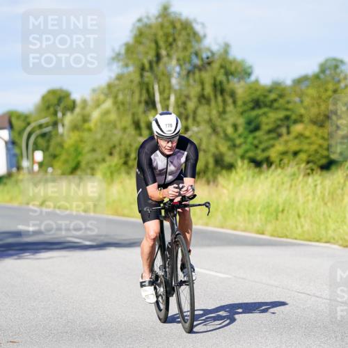 31.08.2025 - Elbe Triathlon Hamburg Michael Burmester http://msf.ph/oto/8665330 31.08.2025 09:29:23 Radfahren 357, 566, 770 meine-sportfotos.de