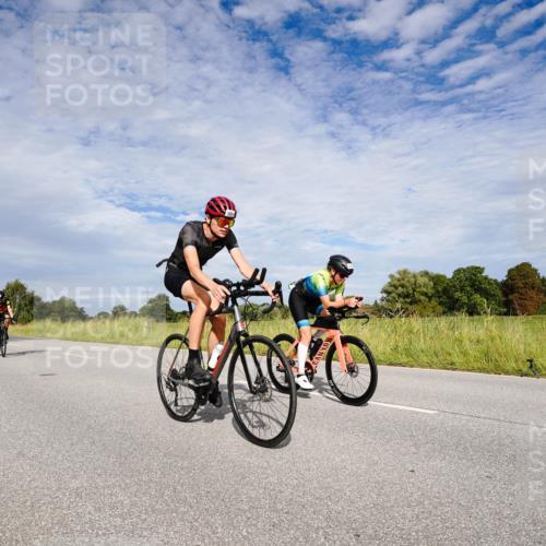 31.08.2025 - Elbe Triathlon Hamburg Michael Burmester http://msf.ph/oto/8665338 31.08.2025 10:08:45 Radfahren 481, 502, 525, 639, 698, 725, 805 meine-sportfotos.de