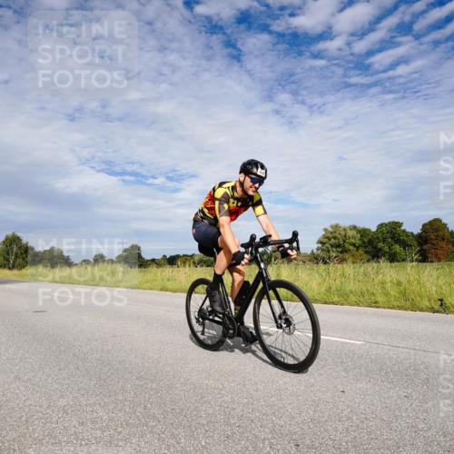 31.08.2025 - Elbe Triathlon Hamburg Michael Burmester http://msf.ph/oto/8665340 31.08.2025 10:08:46 Radfahren 481, 502, 525, 639, 698, 725, 801, 805 meine-sportfotos.de