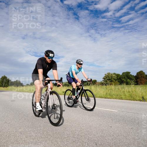 31.08.2025 - Elbe Triathlon Hamburg Michael Burmester http://msf.ph/oto/8665351 31.08.2025 10:08:54 Radfahren 405, 446, 574, 639, 677, 725, 801 meine-sportfotos.de
