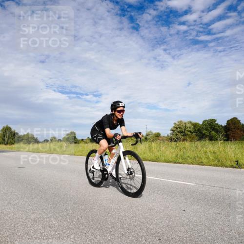 31.08.2025 - Elbe Triathlon Hamburg Michael Burmester http://msf.ph/oto/8665369 31.08.2025 10:09:47 Radfahren 401, 768, 817 meine-sportfotos.de