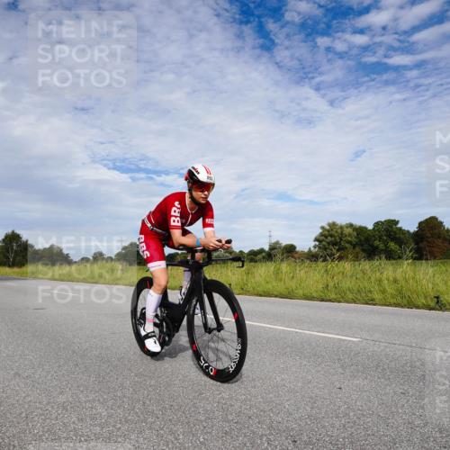 31.08.2025 - Elbe Triathlon Hamburg Michael Burmester http://msf.ph/oto/8665420 31.08.2025 10:10:47 Radfahren 616, 653, 893 meine-sportfotos.de