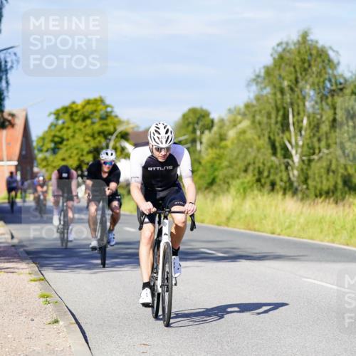 31.08.2025 - Elbe Triathlon Hamburg Michael Burmester http://msf.ph/oto/8665428 31.08.2025 09:30:12 Radfahren 213, 431, 465, 527, 534, 613, 617 meine-sportfotos.de