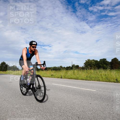 31.08.2025 - Elbe Triathlon Hamburg Michael Burmester http://msf.ph/oto/8665445 31.08.2025 10:11:32 Radfahren 650, 830, 840, 853, 870, 894 meine-sportfotos.de