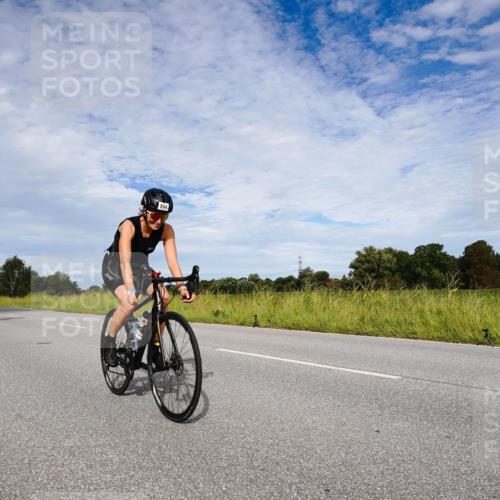 31.08.2025 - Elbe Triathlon Hamburg Michael Burmester http://msf.ph/oto/8665447 31.08.2025 10:11:34 Radfahren 650, 853, 870, 894 meine-sportfotos.de