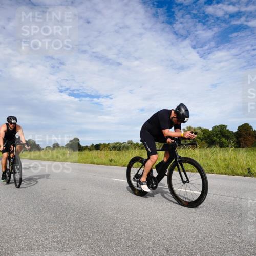 31.08.2025 - Elbe Triathlon Hamburg Michael Burmester http://msf.ph/oto/8665483 31.08.2025 10:12:37 Radfahren 499, 530, 536, 648, 673, 708, 720, 748, 813, 815, 848 meine-sportfotos.de