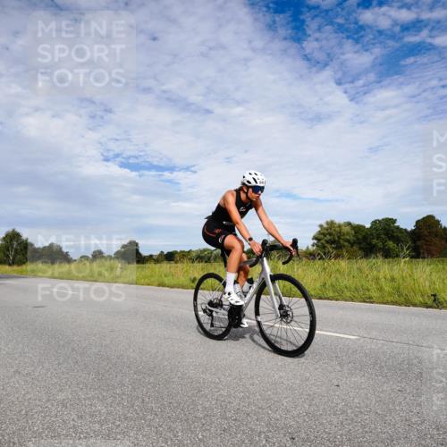 31.08.2025 - Elbe Triathlon Hamburg Michael Burmester http://msf.ph/oto/8665487 31.08.2025 10:12:38 Radfahren 530, 536, 648, 673, 708, 720, 748, 813, 815, 848 meine-sportfotos.de