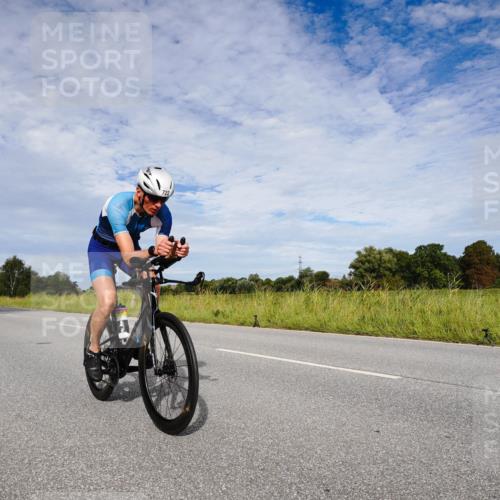 31.08.2025 - Elbe Triathlon Hamburg Michael Burmester http://msf.ph/oto/8665513 31.08.2025 10:12:54 Radfahren 486, 664, 712, 722, 737, 745, 775, 779 meine-sportfotos.de