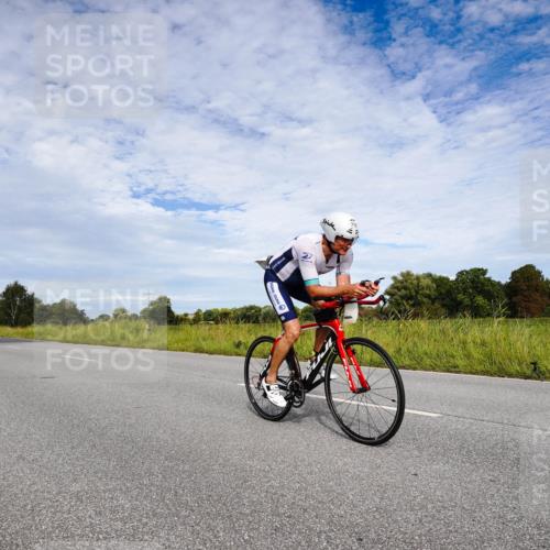 31.08.2025 - Elbe Triathlon Hamburg Michael Burmester http://msf.ph/oto/8665529 31.08.2025 10:13:13 Radfahren 546, 719, 770, 866, 884, 913 meine-sportfotos.de