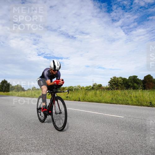 31.08.2025 - Elbe Triathlon Hamburg Michael Burmester http://msf.ph/oto/8665547 31.08.2025 10:13:31 Radfahren 432, 774, 837, 887 meine-sportfotos.de