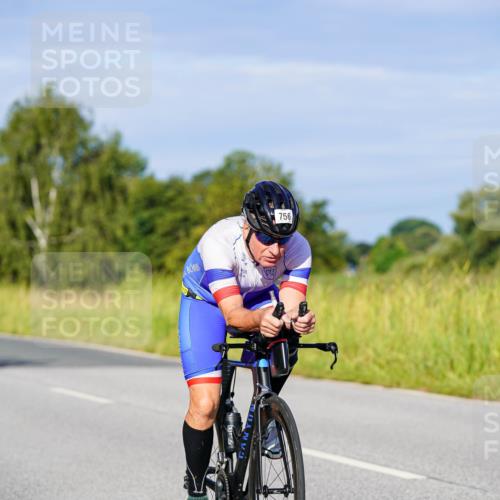 31.08.2025 - Elbe Triathlon Hamburg Michael Burmester http://msf.ph/oto/8665555 31.08.2025 09:30:50 Radfahren 256, 332, 378, 413, 476, 602, 684, 756 meine-sportfotos.de