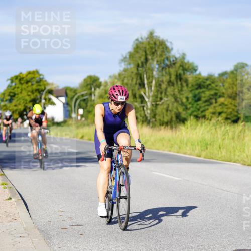 31.08.2025 - Elbe Triathlon Hamburg Michael Burmester http://msf.ph/oto/8665572 31.08.2025 09:30:57 Radfahren 176, 245, 256, 378, 476, 489, 505, 737 meine-sportfotos.de