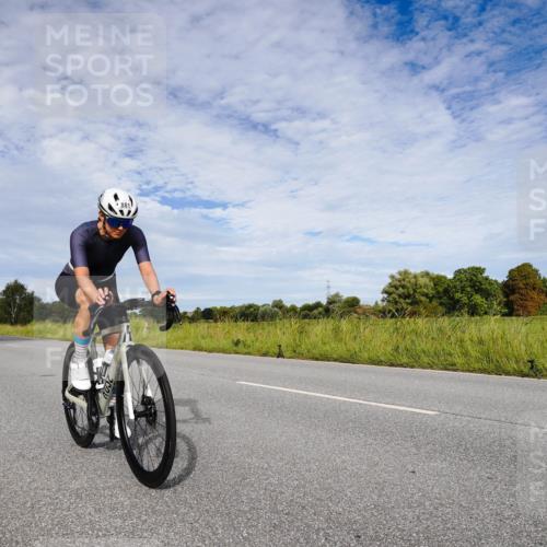 31.08.2025 - Elbe Triathlon Hamburg Michael Burmester http://msf.ph/oto/8665575 31.08.2025 10:14:14 Radfahren 759, 773, 881, 888 meine-sportfotos.de
