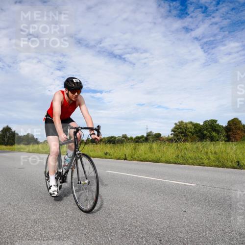 31.08.2025 - Elbe Triathlon Hamburg Michael Burmester http://msf.ph/oto/8665582 31.08.2025 10:14:24 Radfahren 623, 731 meine-sportfotos.de