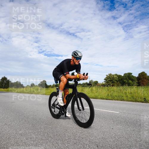 31.08.2025 - Elbe Triathlon Hamburg Michael Burmester http://msf.ph/oto/8665585 31.08.2025 10:14:30 Radfahren 404, 667, 731 meine-sportfotos.de