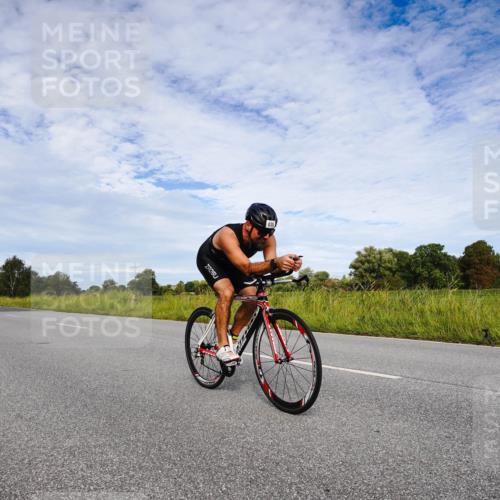 31.08.2025 - Elbe Triathlon Hamburg Michael Burmester http://msf.ph/oto/8665629 31.08.2025 10:15:23 Radfahren 610, 635 meine-sportfotos.de