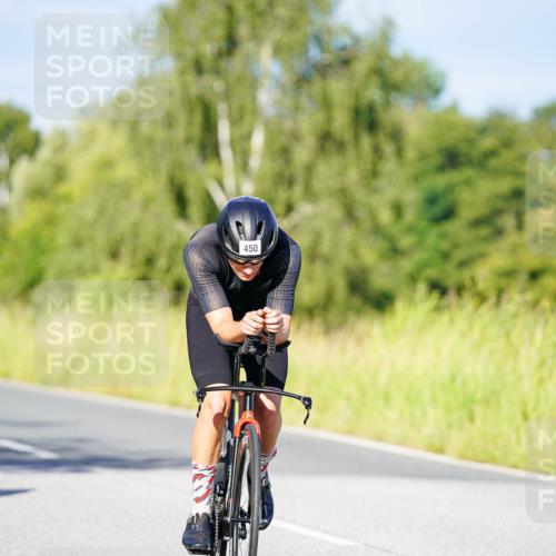 31.08.2025 - Elbe Triathlon Hamburg Michael Burmester http://msf.ph/oto/8665651 31.08.2025 09:31:29 Radfahren 450, 569, 570, 609, 720 meine-sportfotos.de