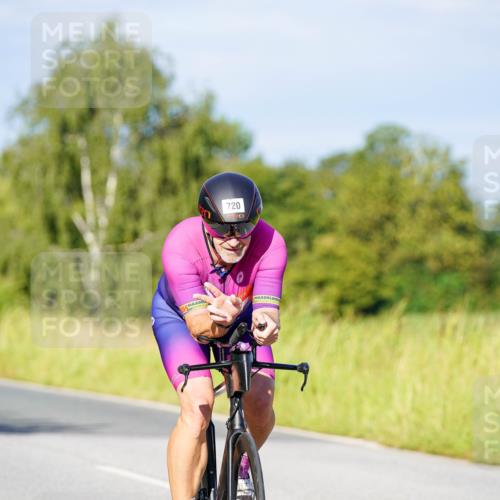 31.08.2025 - Elbe Triathlon Hamburg Michael Burmester http://msf.ph/oto/8665677 31.08.2025 09:31:36 Radfahren 244, 369, 570, 609, 666, 720 meine-sportfotos.de