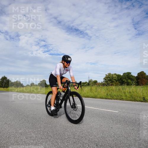 31.08.2025 - Elbe Triathlon Hamburg Michael Burmester http://msf.ph/oto/8665681 31.08.2025 10:17:00 Radfahren 427, 804 meine-sportfotos.de