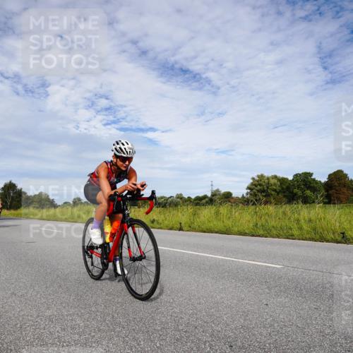 31.08.2025 - Elbe Triathlon Hamburg Michael Burmester http://msf.ph/oto/8665686 31.08.2025 10:17:10 Radfahren 671, 682, 696, 727, 739, 754, 786, 874, 877, 912 meine-sportfotos.de