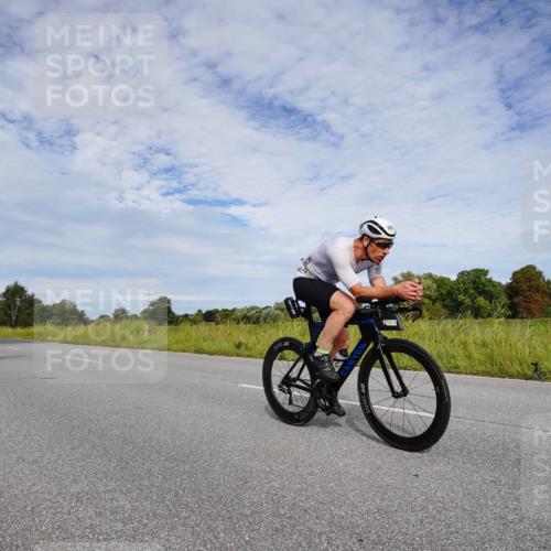 31.08.2025 - Elbe Triathlon Hamburg Michael Burmester http://msf.ph/oto/8665695 31.08.2025 10:17:14 Radfahren 671, 682, 696, 739, 754, 874, 877, 912, 1017 meine-sportfotos.de