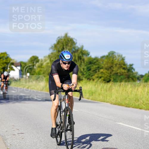 31.08.2025 - Elbe Triathlon Hamburg Michael Burmester http://msf.ph/oto/8665747 31.08.2025 09:32:01 Radfahren 329, 633, 654, 740 meine-sportfotos.de
