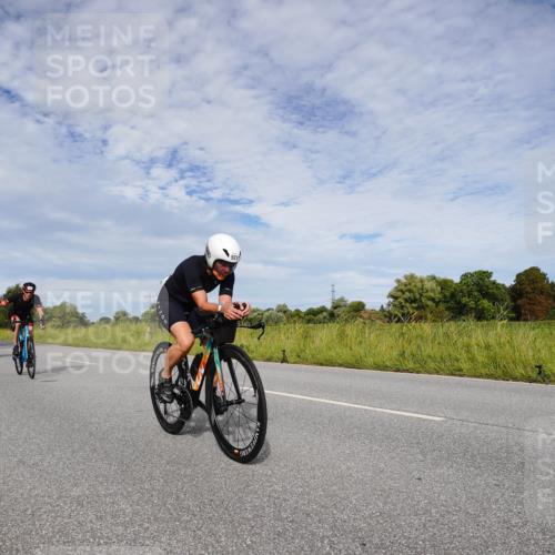 31.08.2025 - Elbe Triathlon Hamburg Michael Burmester http://msf.ph/oto/8665812 31.08.2025 10:19:57 Radfahren 609, 742, 795, 807, 903, 921 meine-sportfotos.de