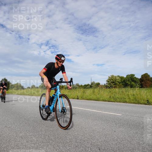 31.08.2025 - Elbe Triathlon Hamburg Michael Burmester http://msf.ph/oto/8665816 31.08.2025 10:19:57 Radfahren 609, 742, 795, 807, 903, 921 meine-sportfotos.de