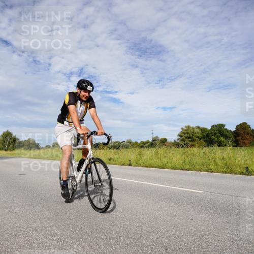 31.08.2025 - Elbe Triathlon Hamburg Michael Burmester http://msf.ph/oto/8665829 31.08.2025 10:20:17 Radfahren 599, 854 meine-sportfotos.de