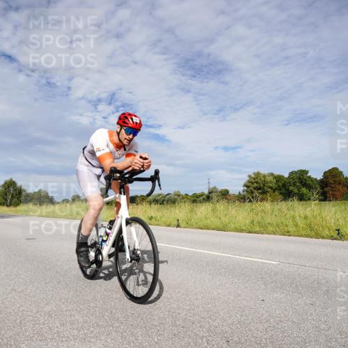 31.08.2025 - Elbe Triathlon Hamburg Michael Burmester http://msf.ph/oto/8665833 31.08.2025 10:20:26 Radfahren 726, 1033 meine-sportfotos.de