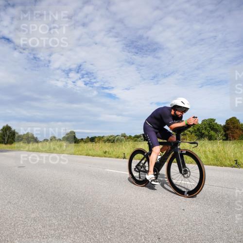 31.08.2025 - Elbe Triathlon Hamburg Michael Burmester http://msf.ph/oto/8665846 31.08.2025 10:20:38 Radfahren 508, 749, 920, 1045, 1090 meine-sportfotos.de