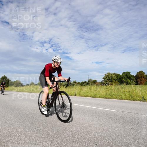 31.08.2025 - Elbe Triathlon Hamburg Michael Burmester http://msf.ph/oto/8665887 31.08.2025 10:21:25 Radfahren 687, 744, 790, 822, 1034 meine-sportfotos.de