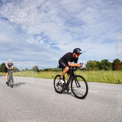 31.08.2025 - Elbe Triathlon Hamburg Michael Burmester http://msf.ph/oto/8665889 31.08.2025 10:21:27 Radfahren 687, 744, 790, 822, 960 meine-sportfotos.de