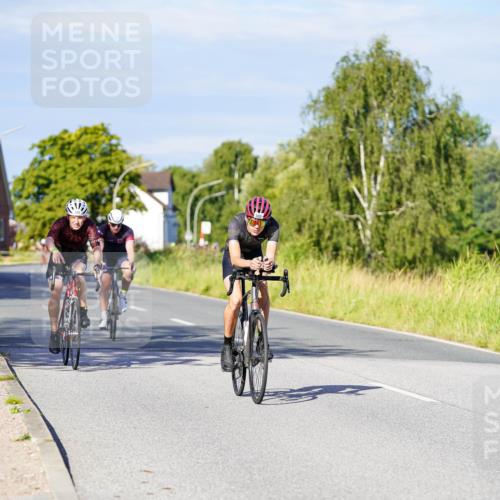 31.08.2025 - Elbe Triathlon Hamburg Michael Burmester http://msf.ph/oto/8665890 31.08.2025 09:33:01 Radfahren 184, 310, 381, 495, 502 meine-sportfotos.de