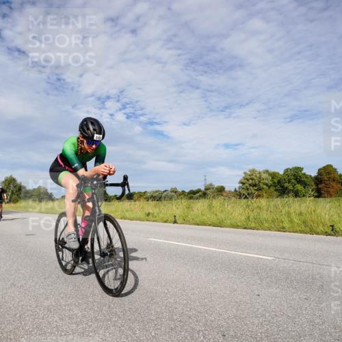 31.08.2025 - Elbe Triathlon Hamburg Michael Burmester http://msf.ph/oto/8665924 31.08.2025 10:21:54 Radfahren 654, 769, 796, 810, 814, 844, 849, 953, 1001, 1024, 1030 meine-sportfotos.de