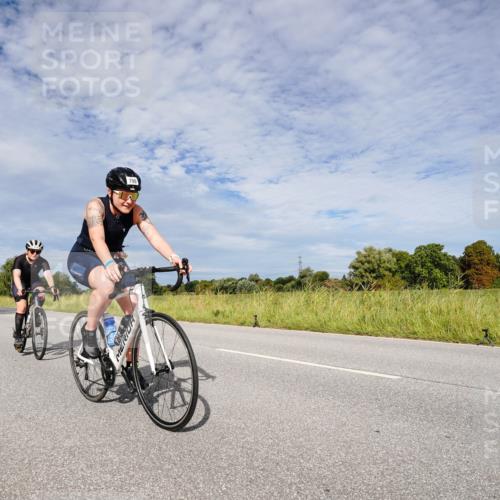 31.08.2025 - Elbe Triathlon Hamburg Michael Burmester http://msf.ph/oto/8665942 31.08.2025 10:22:01 Radfahren 413, 769, 796, 810, 814, 842, 1030, 1042, 1101 meine-sportfotos.de