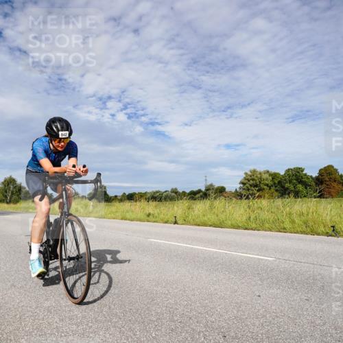 31.08.2025 - Elbe Triathlon Hamburg Michael Burmester http://msf.ph/oto/8665948 31.08.2025 10:22:04 Radfahren 413, 783, 796, 814, 842, 1042, 1081, 1101 meine-sportfotos.de