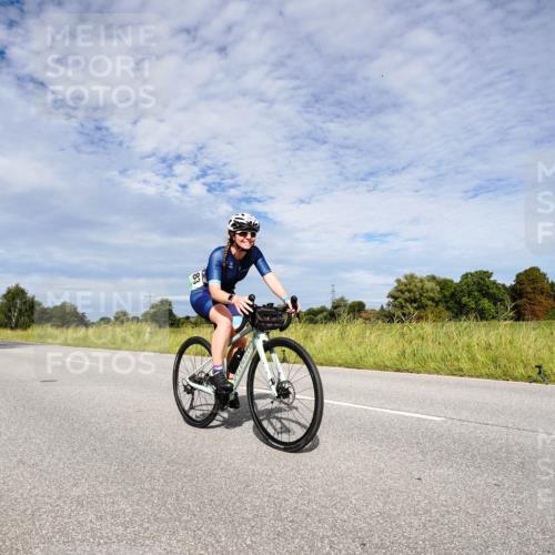 31.08.2025 - Elbe Triathlon Hamburg Michael Burmester http://msf.ph/oto/8665957 31.08.2025 10:22:10 Radfahren 413, 783, 824, 1000, 1081 meine-sportfotos.de