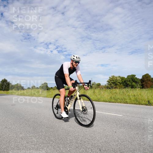 31.08.2025 - Elbe Triathlon Hamburg Michael Burmester http://msf.ph/oto/8665977 31.08.2025 10:22:29 Radfahren 612, 832, 899, 983, 1051, 1052 meine-sportfotos.de